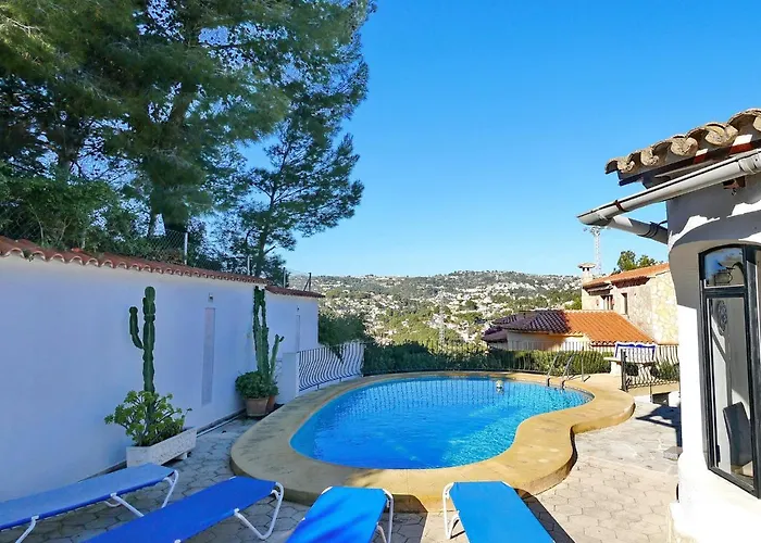 Villa Yvonne - Chill Out, Free Wifi, Close To Facilities