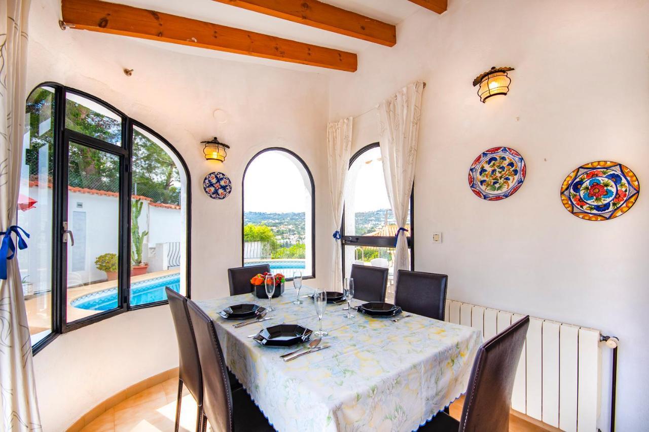 Yvonne - Chill Out, Free Wifi, Close To Facilities Villa *