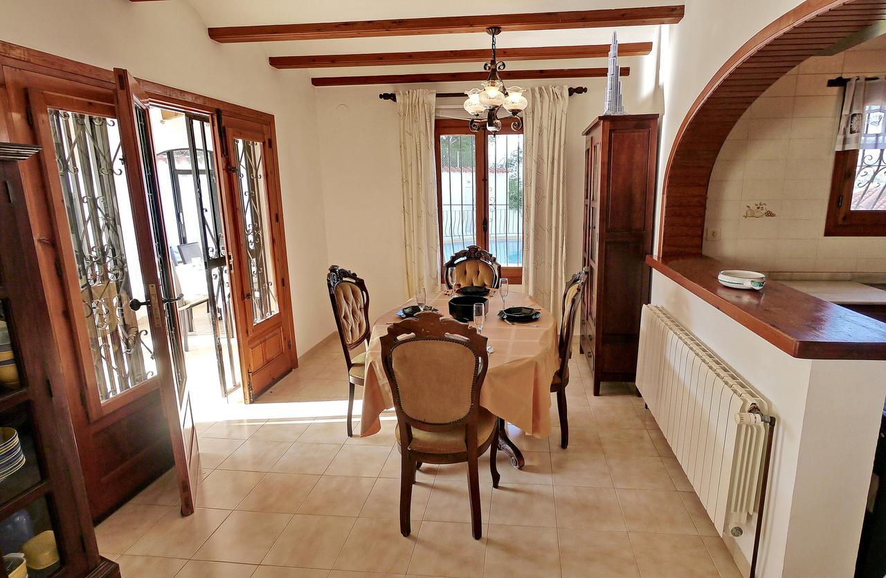 Yvonne - Chill Out, Free Wifi, Close To Facilities